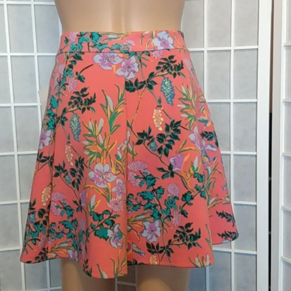 Decree floral skirt With Elastic Waistband Pull On Small